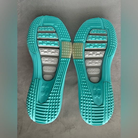 NWOB - Under Armour Women’s SpeedForm AMP 2.0 Never Worn! - Picture 6 of 6